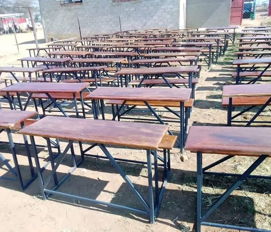 Single-Seat Borax Desks