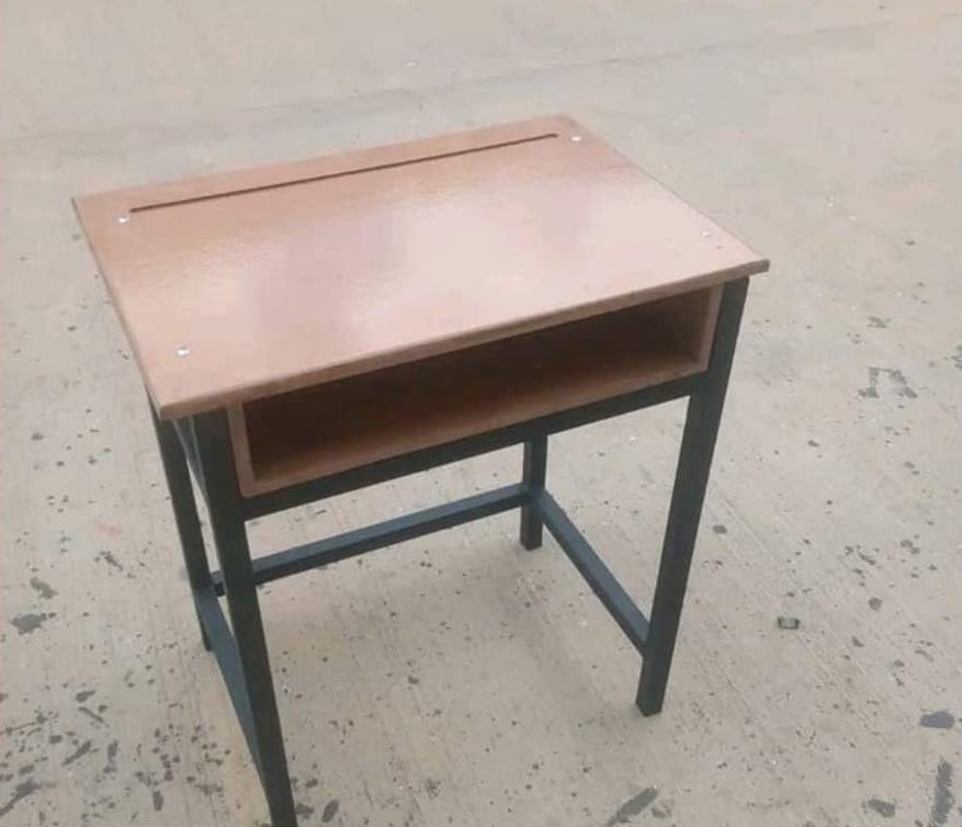 Single-Seat Borax Desks